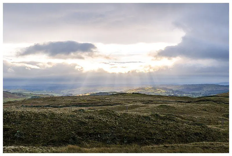 Light-Rays-On-Landscape