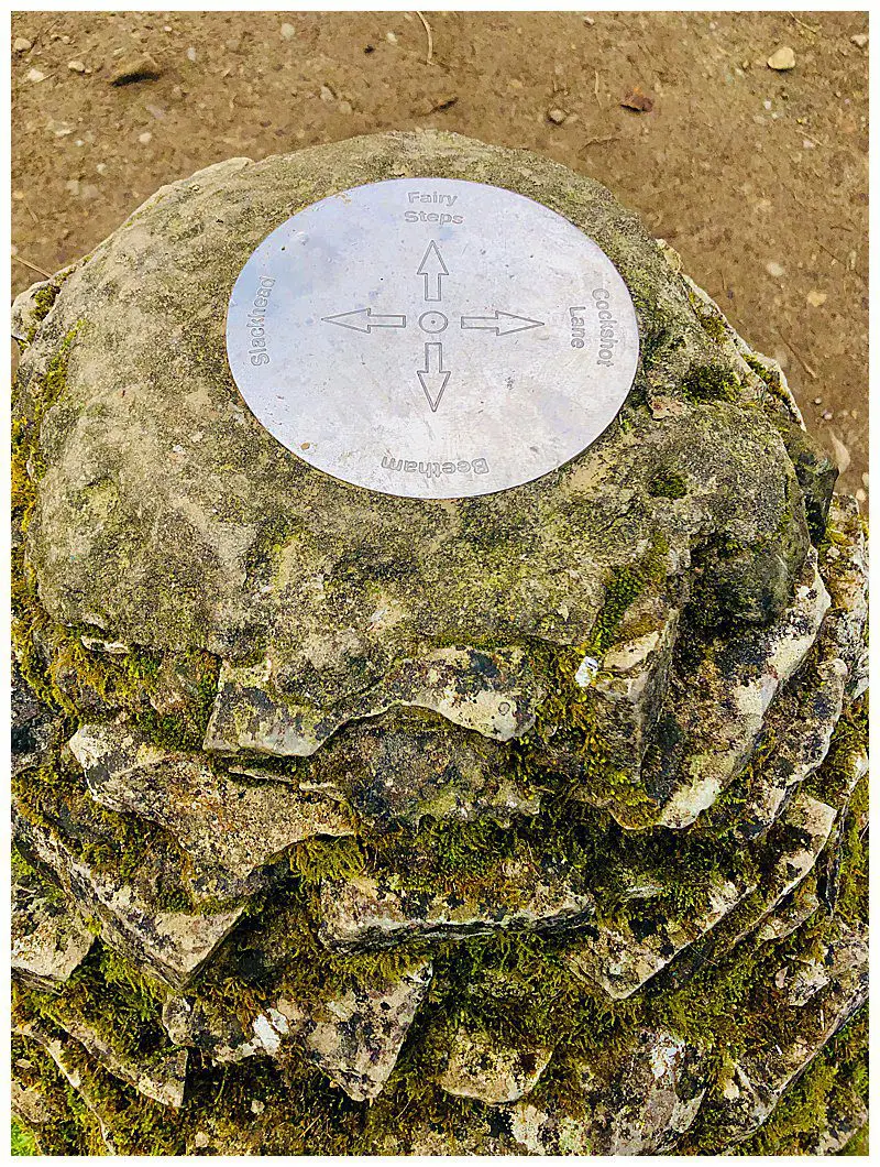 Cairn signpost for Fairy Steps